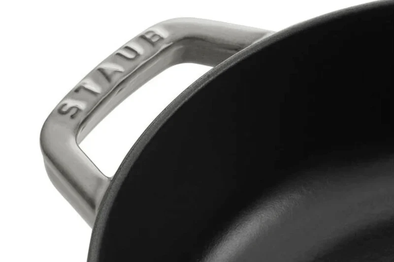 Sauteuse Staub Chistera en fonte émaillée gris graphite