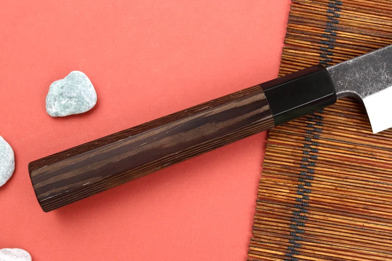 Couteau yanagiba 33cm japonais artisanal Hatsukokoro Shirasagi manche en wengé