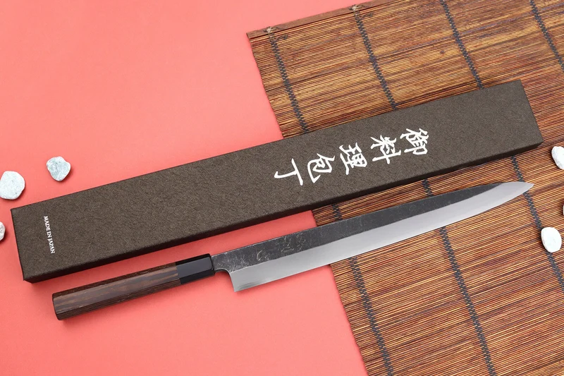 Couteau yanagiba 33cm japonais artisanal Hatsukokoro Shirasagi manche en wengé