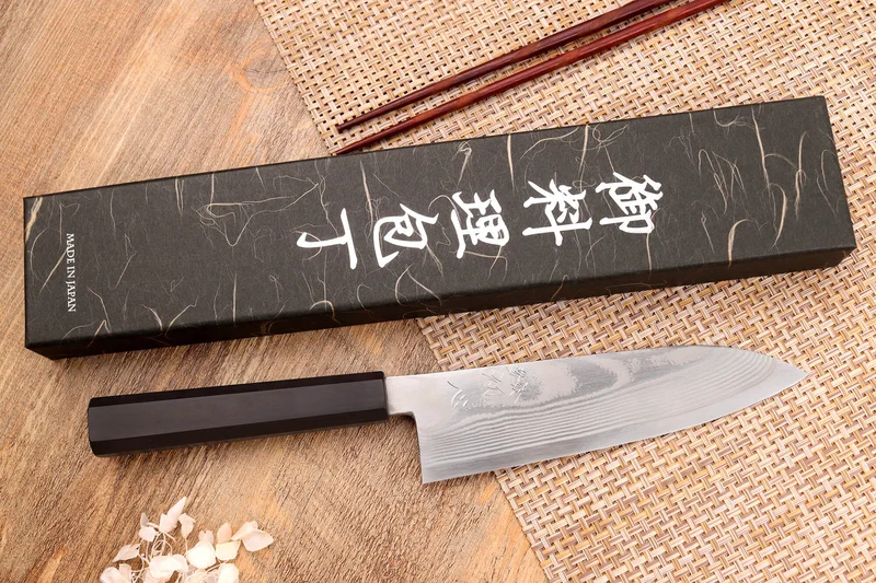 Couteau santoku 18cm japonais artisanal Hatsukokoro Ginsou Damas manche en ébène