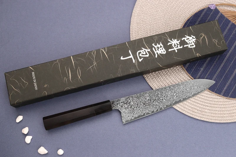 Couteau de chef 21cm japonais artisanal Hatsukokoro Ginga ATS-34 Damas ébène corne
