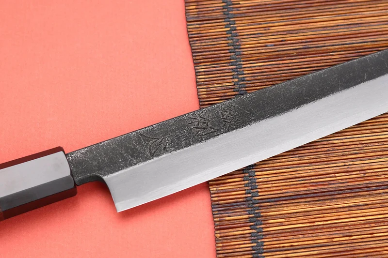 Couteau yanagiba 27cm japonais artisanal Hatsukokoro Shirasagi manche en wengé