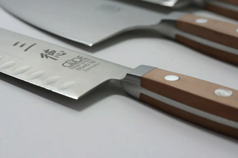 Couteau santoku Gude Alpha Poire 18cm en acier forgé