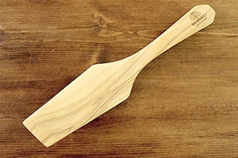 Pelle à tarte Bérard faite main en olivier 25cm
