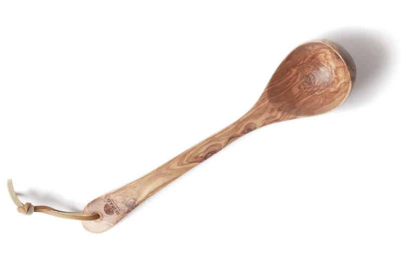 Louche Bérard 14cl faite main en olivier qualité artisanale avec lanière 36cm