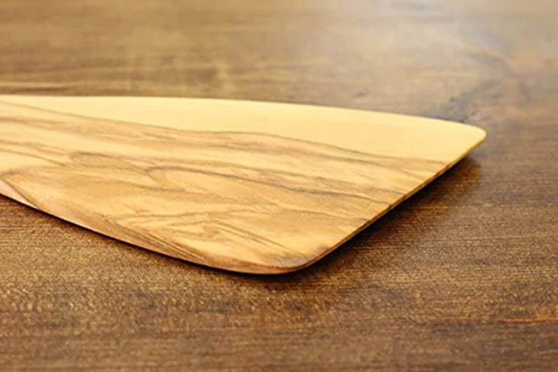 Spatule large biseautée Bérard faite main en olivier 30cm