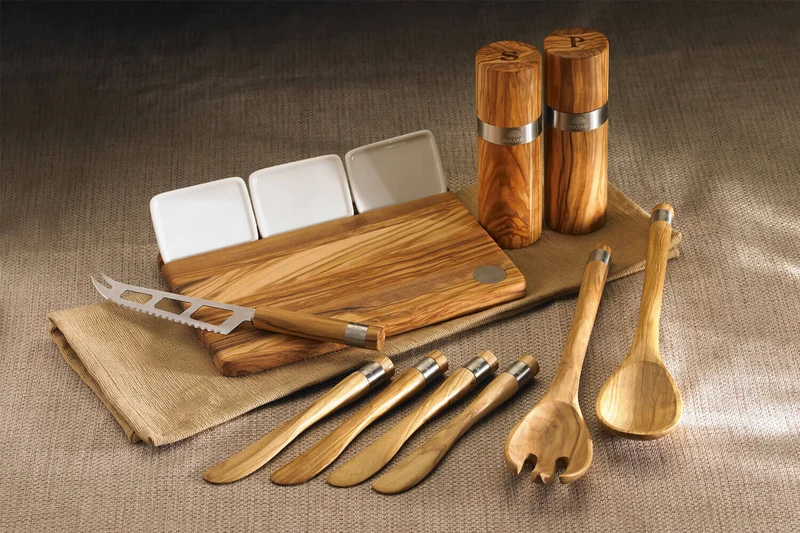 Set de 4 tartineurs Bérard Acero fait main en olivier 17cm