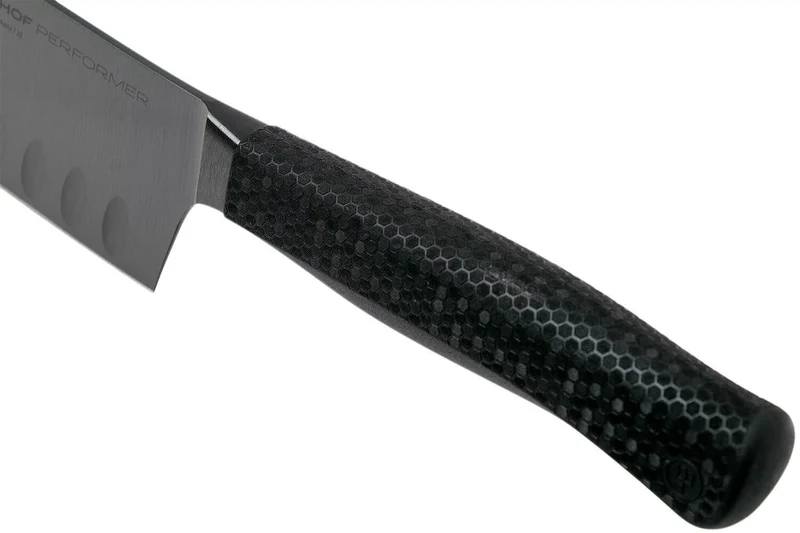 Couteau santoku Wüsthof Performer lame alvéolée 17cm à revêtement noir anti-rayures