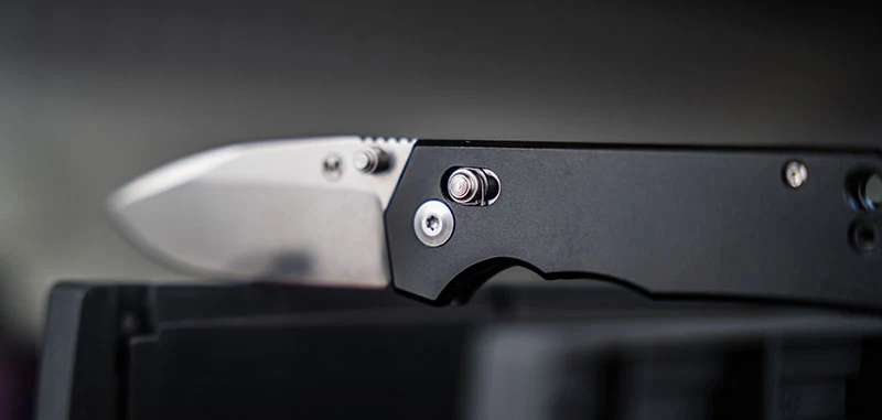 Couteau Pliant noir Crossbar Lock Boker magnum Rockstub
