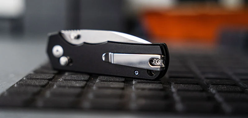 Couteau Pliant noir Crossbar Lock Boker magnum Rockstub