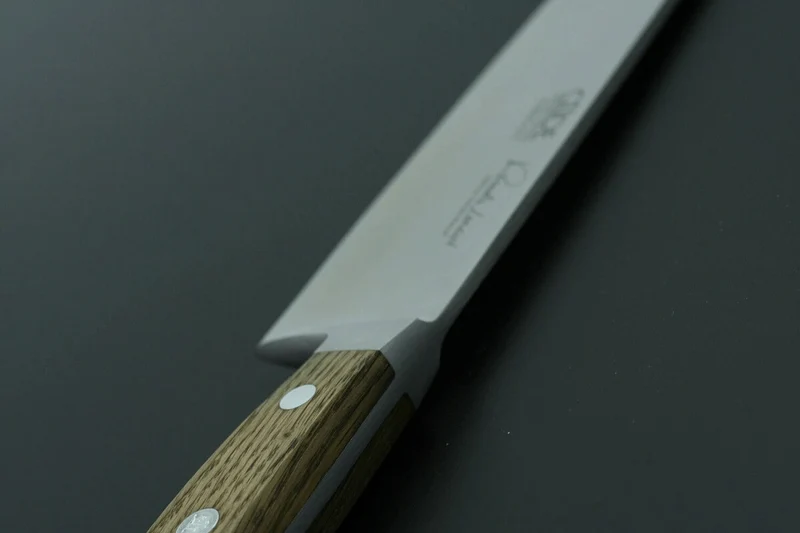 Couteau de chef Güde Alpha Chêne 26cm en acier forgé