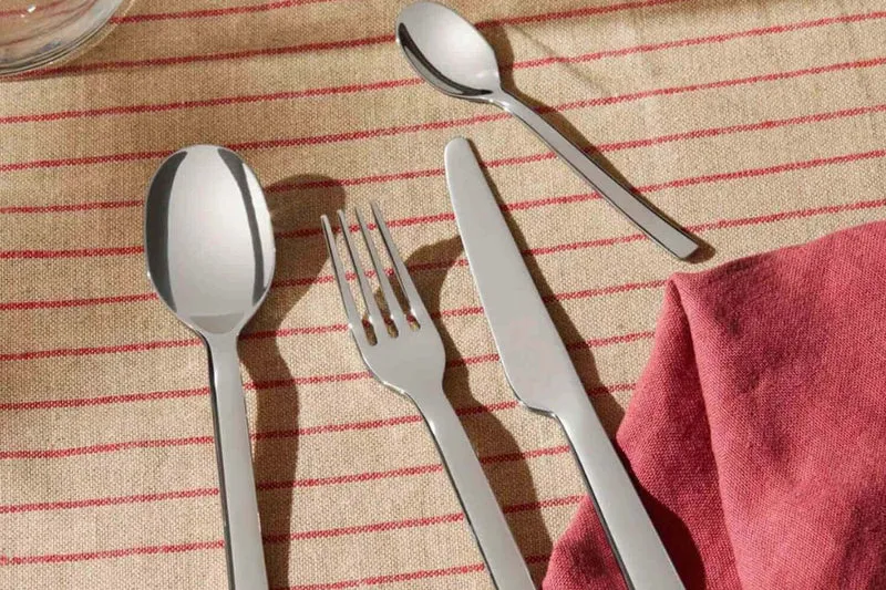 Ménagère 24 couverts Alessi Ovale acier inox 18/10 design par Ronan et Erwan Bouroullec