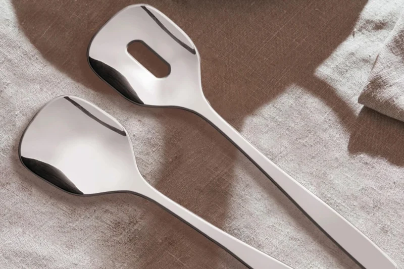 Couverts à salade Alessi Knifeforkspoon 25cm acier inox 18/10 design par Jasper Morrison