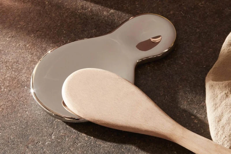Repose-cuillère Alessi T-1000 tout inox 18/10 design par Valerio Sommella