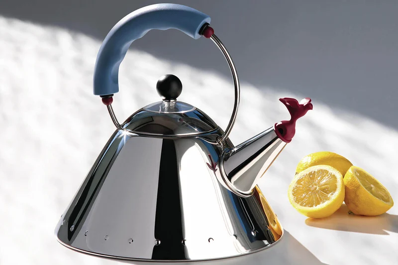Bouilloire induction Alessi Oisillon en inox 18/10 design par Michael Graves
