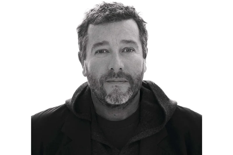 Presse-agrumes Alessi Juicy Salif en fonte d'aluminium design par Philippe Starck
