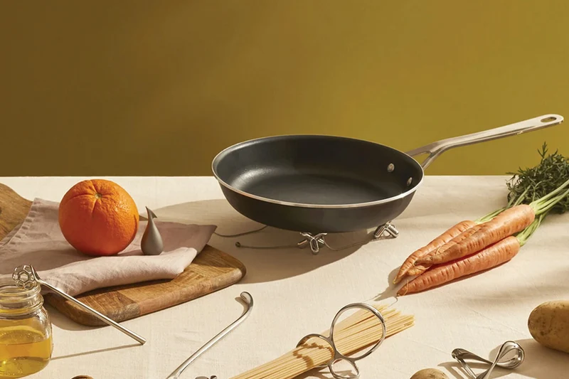 Dessous de plat Alessi Tripod design par LPWK et Gabriele Chiave