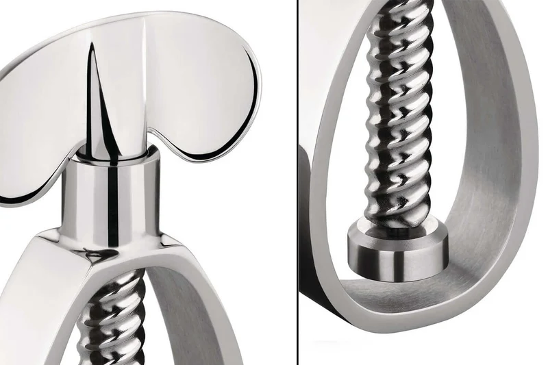 Casse-noix Alessi Farfalla 100 Values Collection acier inoxydable design par Enzo Mari