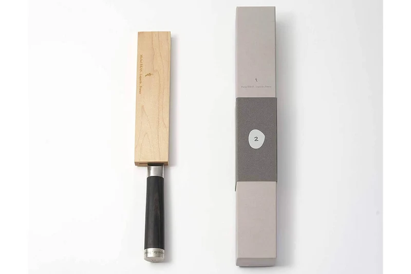 Couteau à poisson Kai Michel Bras n°2 15cm acier inox SG2 + fourreau en bois