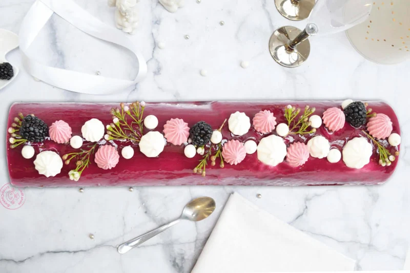 Moule à bûche en inox Scrapcooking - Longueur réglable et feuilles rhodoïd incluses