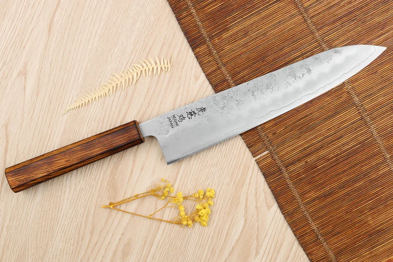 Couteau de chef japonais artisanal Wusaki Yoshi G3 chêne 24cm