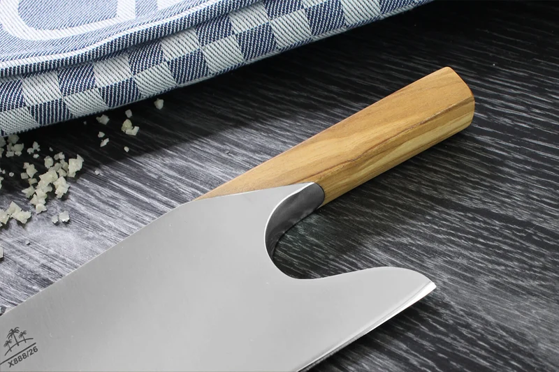 Couteau de chef Güde THE KNIFE 26cm unique et design manche olivier