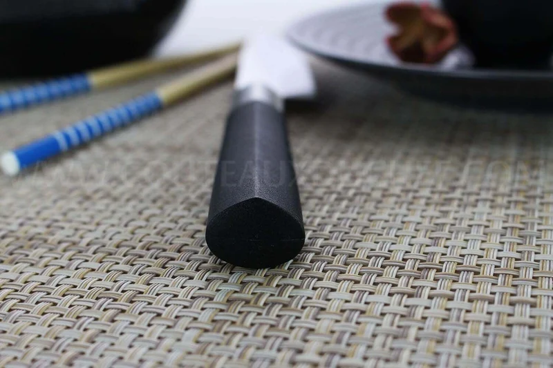 Couteau yanagiba japonais KAI Wasabi Black lame 21cm
