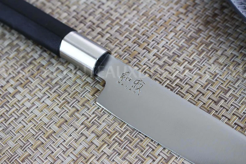 Couteau universel japonais KAI Wasabi Black lame 15cm