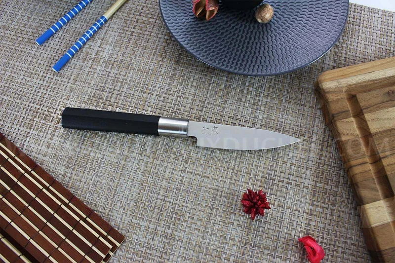 Couteau universel japonais KAI Wasabi Black lame 10cm