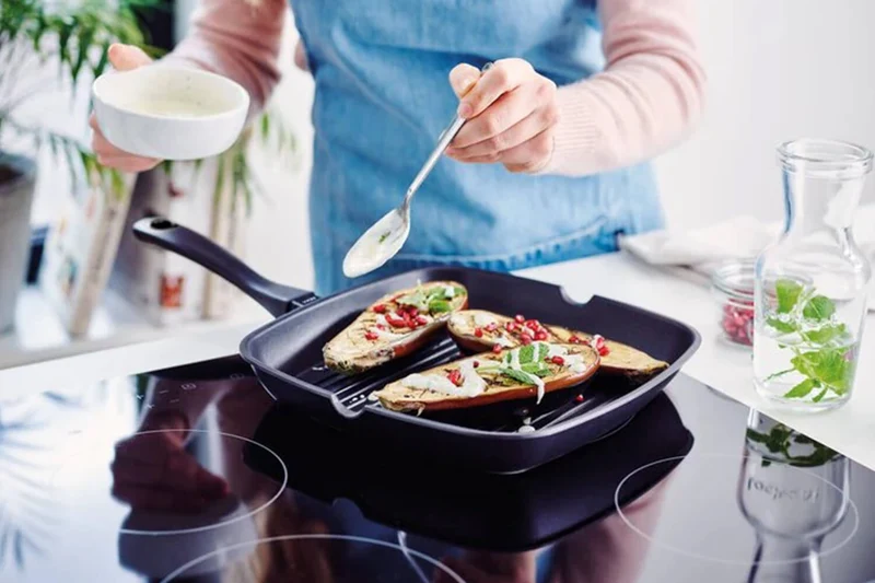 Poêle grill antiadhésive Beka Energy 28x28cm en fonte d'aluminium