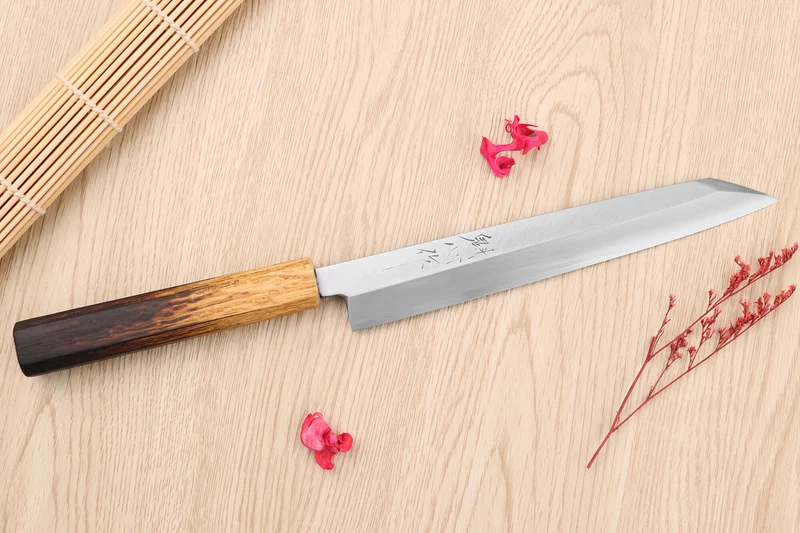 Couteau yanagiba kiritsuke 21cm japonais artisanal Nakamura Kaishin Saku WS2 en chêne