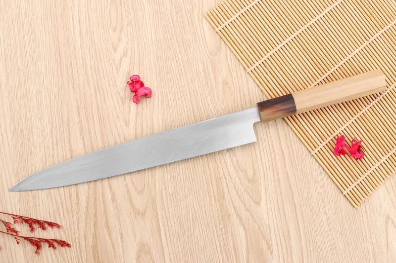 Couteau yanagiba 24cm japonais artisanal Nakamura Kaishin Saku WS2 en magnolia