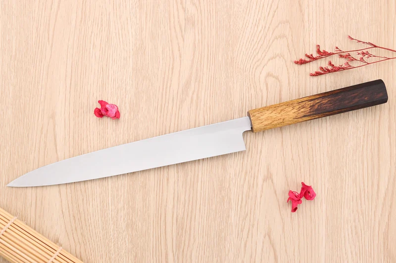 Couteau yanagiba 24cm japonais artisanal Nakamura Kaishin Saku WS2 en chêne