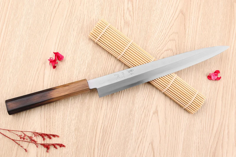 Couteau yanagiba 27cm japonais artisanal Nakamura Kaishin Saku WS2 en chêne