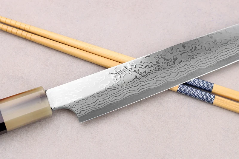 Couteau yanagiba 24cm japonais artisanal Hatsukokoro Yauji Yoshihiro Damas BS2