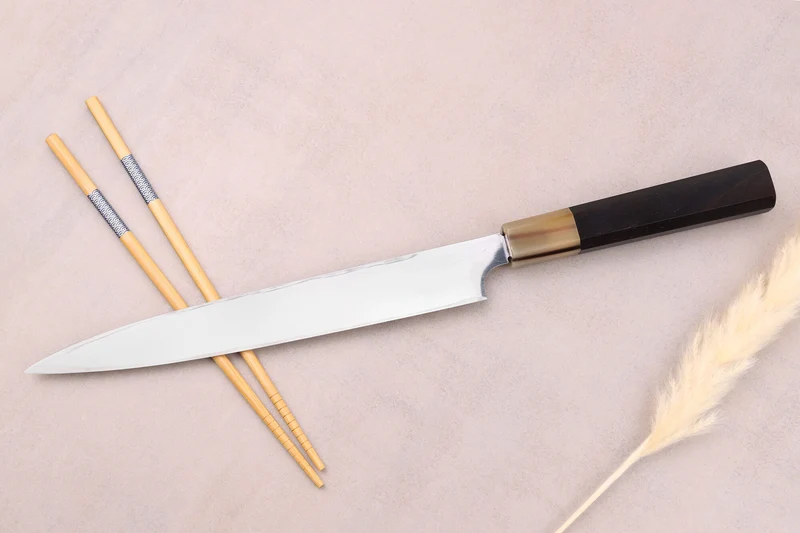 Couteau yanagiba 24cm japonais artisanal Hatsukokoro Yauji Yoshihiro Damas BS2