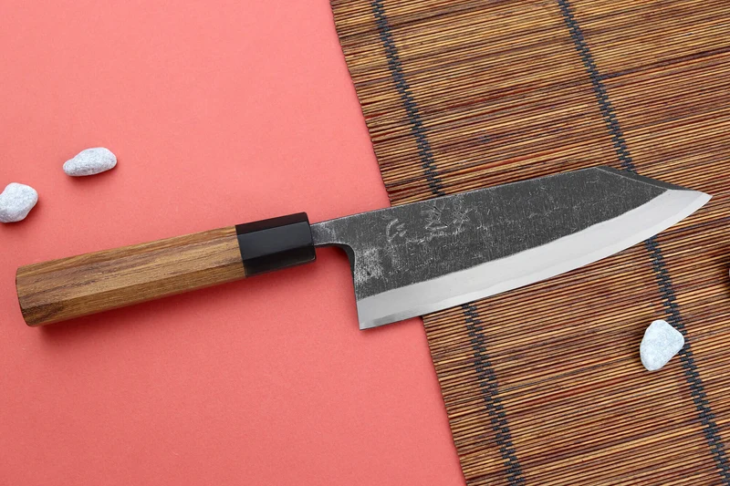 Couteau deba kiritsuke 18cm japonais artisanal Hatsukokoro Shirasagi manche en teck
