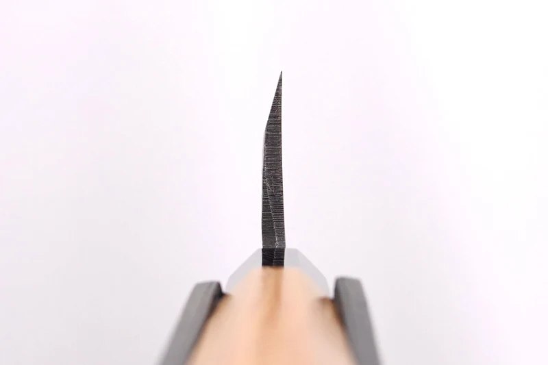 Couteau deba kiritsuke 18cm japonais artisanal Hatsukokoro Shirasagi manche en teck
