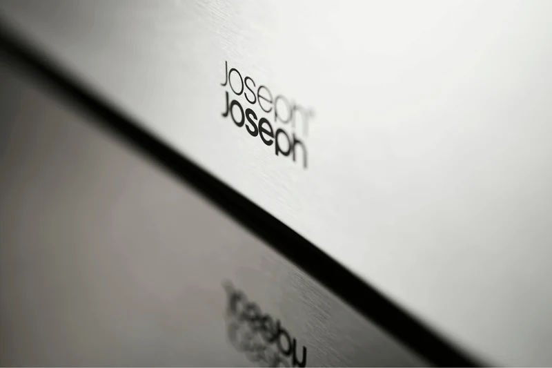 Set de 4 planches à découper Joseph Joseph Folio Steel + étui en acier