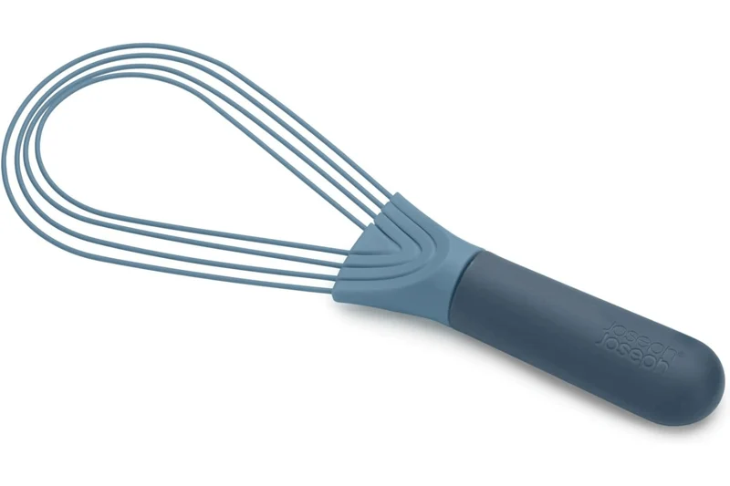 Fouet Joseph Joseph Twist Sky en silicone bleu