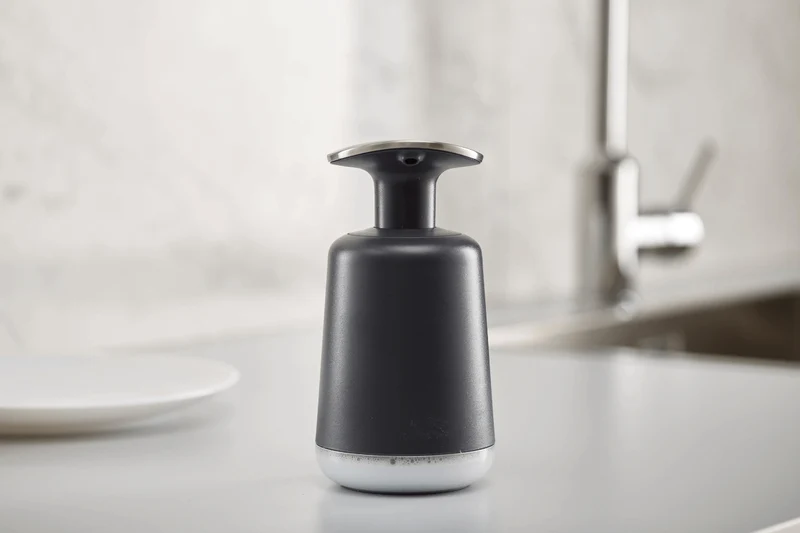 Distributeur de savon Joseph Joseph Presto gris