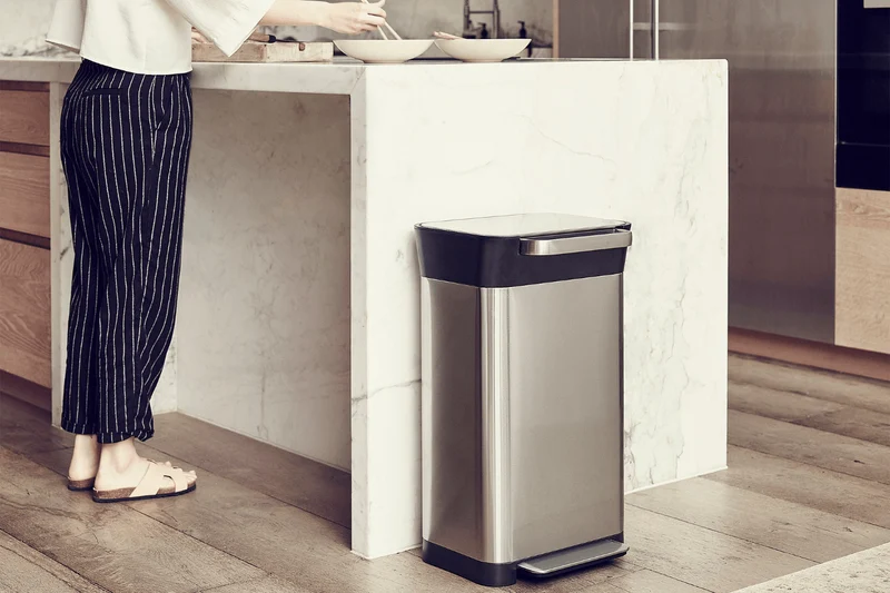 Compacteur à déchets Joseph Joseph Titan 30L en acier inoxydable