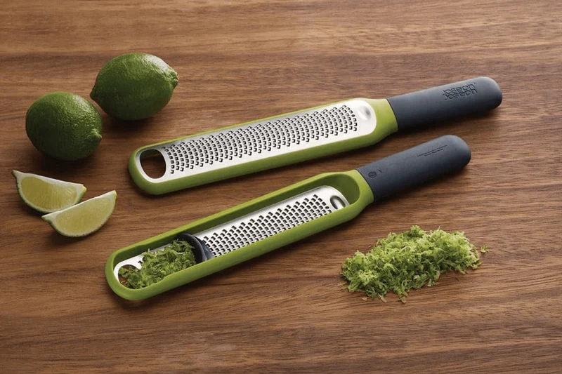Mini râpe zesteur Joseph Joseph Handi-Zest avec système de nettoyage vert