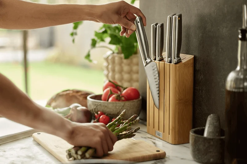 Bloc de 5 couteaux Joseph Joseph Elevate Steel Knives en bambou