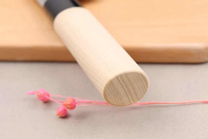 Couteau santoku 17cm japonais Satake Cutlery Nashiji manche en magnolia