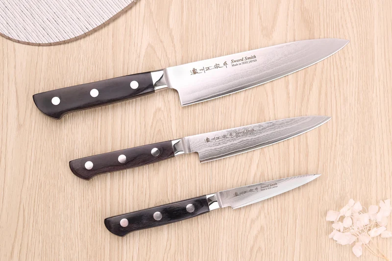 Coffret 3 couteaux japonais Satake Cutlery damas 69 couches chef + universel + office