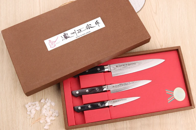 Coffret 3 couteaux japonais Satake Cutlery damas 69 couches chef + universel + office