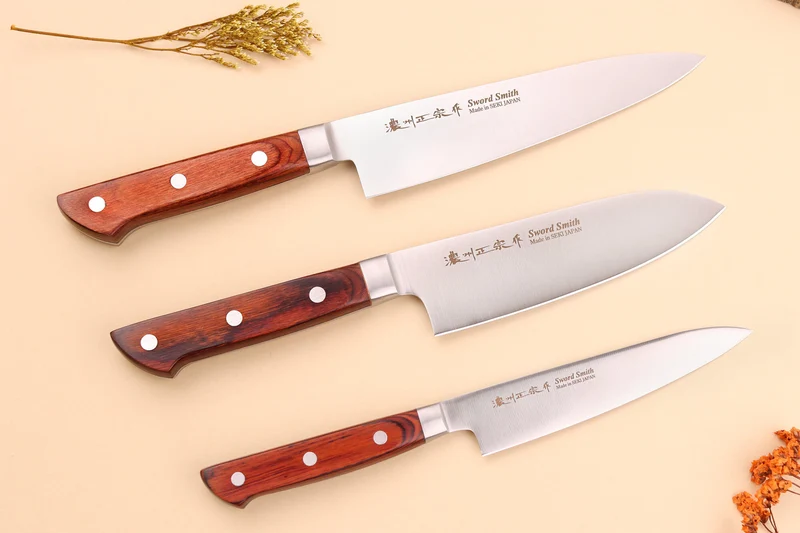 Coffret 3 couteaux japonais Satake Cutlery Brown Pakkawood chef + santoku + office
