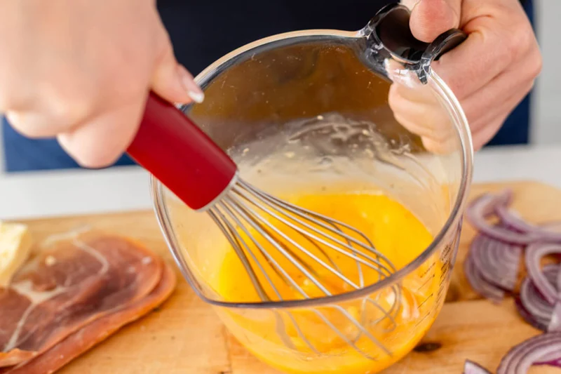 Fouet Kitchen Aid en acier inoxydable 27cm