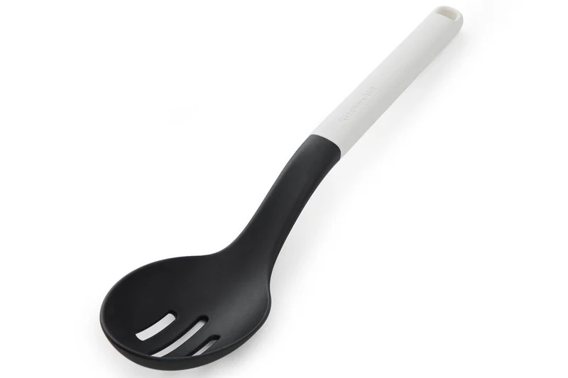 Cuillère ajourée Kitchen Aid en nylon 34cm